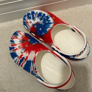 Crocs size 7 Women’s or 5 men’s worn once
